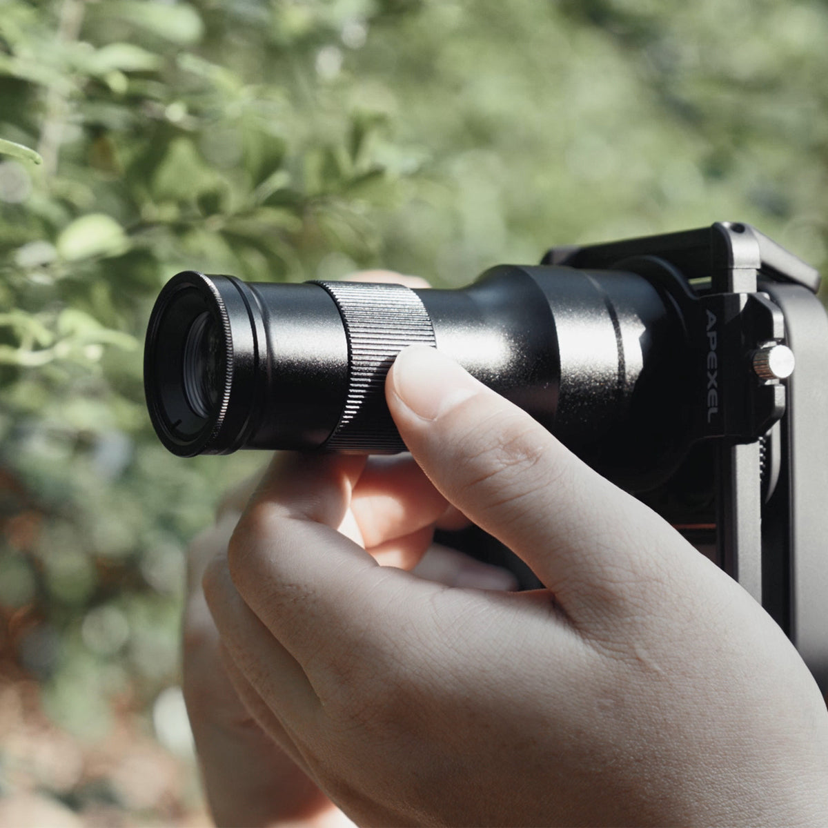 Apexel TeleMacro Lens for Handheld & Smartphone Photography